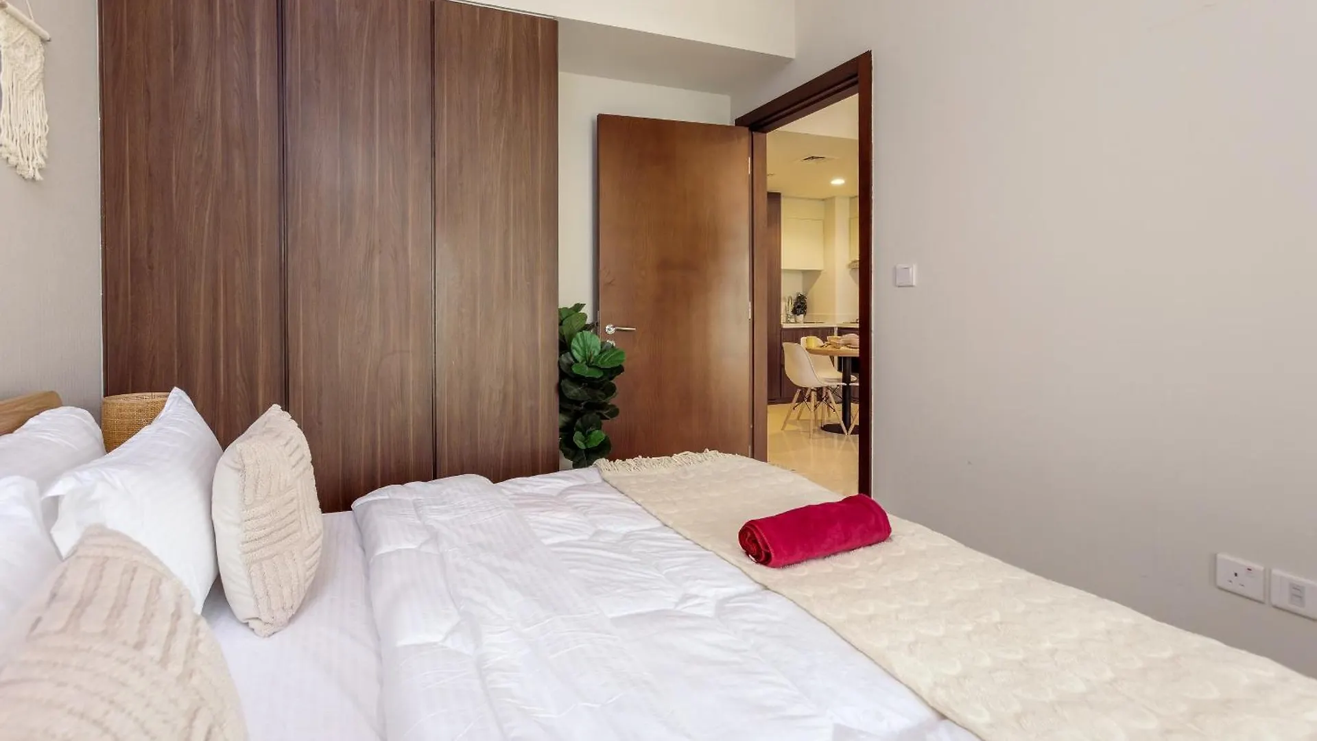 Boho 2Bhk Near Dubai Mall With Best Nightlife 0*,  United Arab Emirates